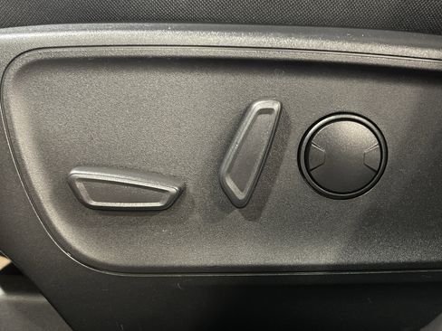 Used 2022 Ford Escape SE w/ Convenience Package image 9