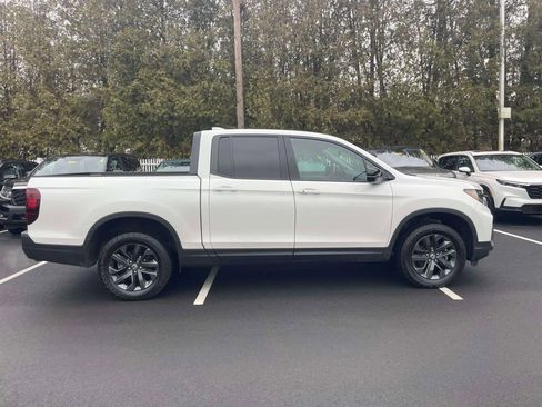Certified 2024 Honda Ridgeline Sport image 4
