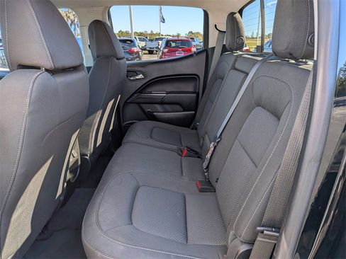Used 2019 Chevrolet Colorado LT w/ LT Convenience Package image 11