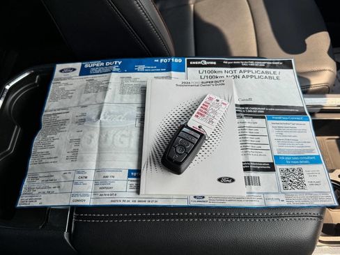 Used 2024 Ford F250 Lariat w/ Black Appearance Package image 43