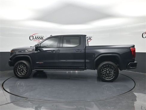 Used 2024 GMC Sierra 1500 AT4X image 2