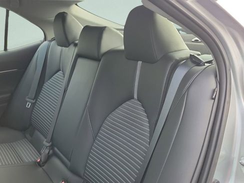 Used 2023 Toyota Camry SE image 13