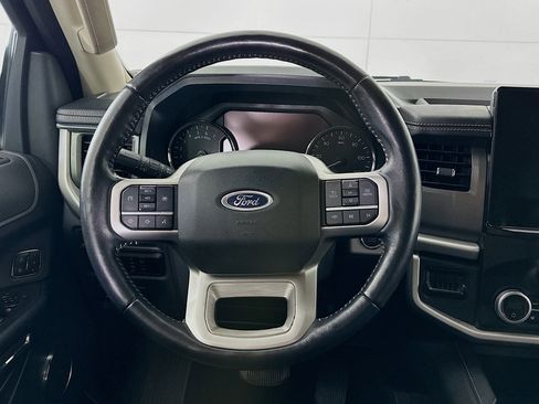 Used 2024 Ford Expedition Max XLT image 18