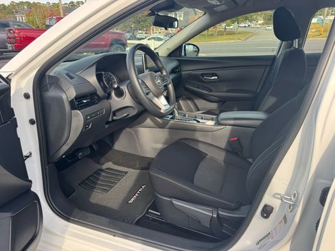 Used 2024 Nissan Sentra SV image 13