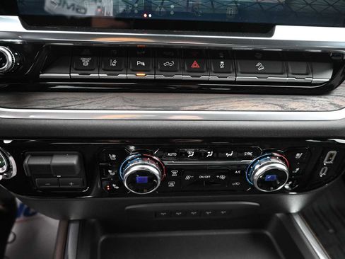 New 2026 GMC Sierra 2500 SLT w/ SLT Premium Package image 13