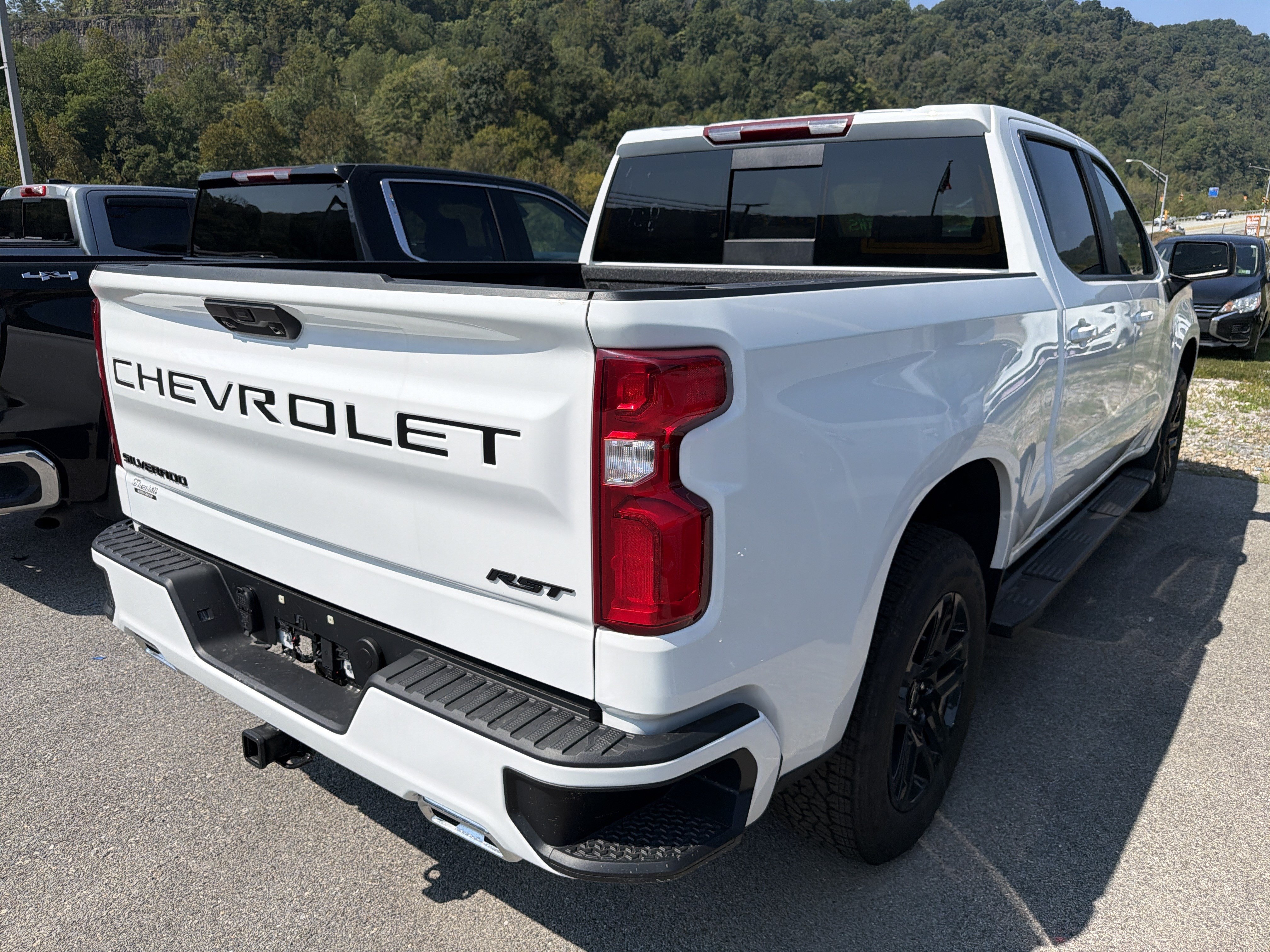 New 2026 Chevrolet Silverado 1500 RST w/ Z71 Off-Road Package AWD/4WD image 8