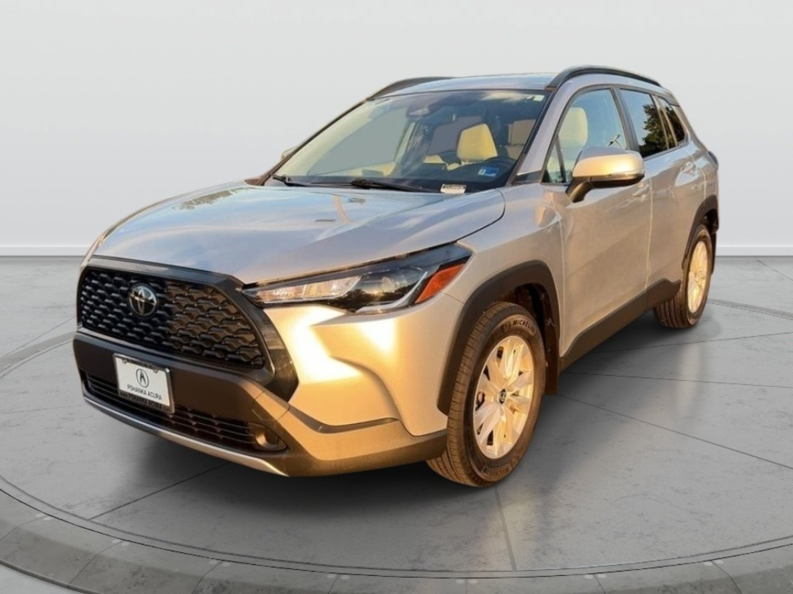 Used 2023 Toyota Corolla Cross LE AWD/4WD image 3