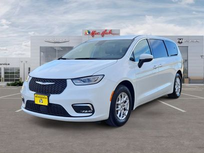 Certified 2023 Chrysler Pacifica Touring-L