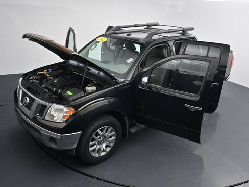 Used 2012 Nissan Frontier SL AWD/4WD image 39