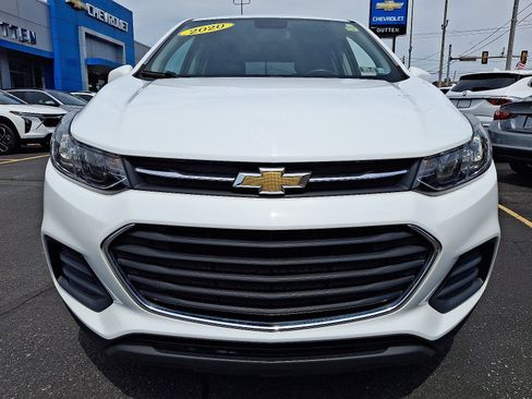 Used 2020 Chevrolet Trax LS w/ Tint and Cruise Package FWD image 8