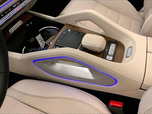 Used 2024 Mercedes-Benz GLS 450 4MATIC image 22