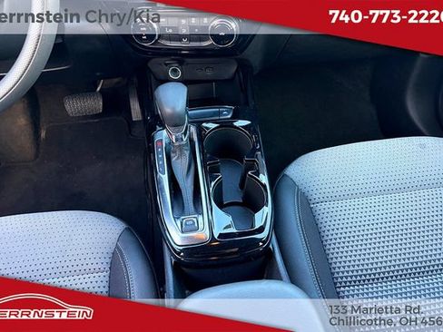 Used 2025 Chevrolet Trax LT FWD image 12