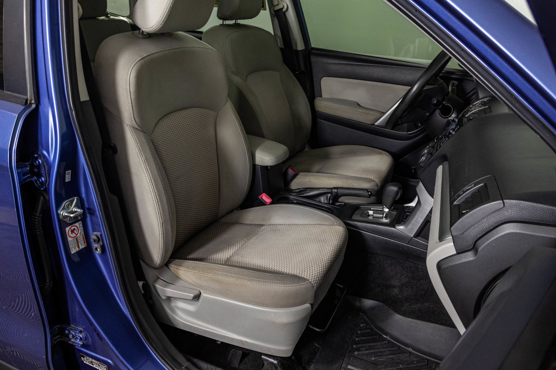 Used 2015 Subaru Forester 2.5i Premium w/ All-Weather Package AWD/4WD image 46