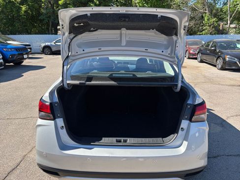 Used 2025 Nissan Versa SV FWD image 29