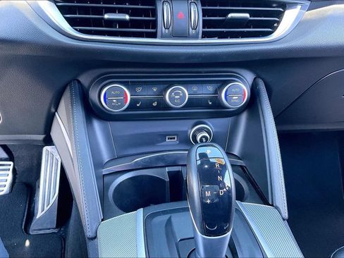 Used 2018 Alfa Romeo Stelvio Ti Sport AWD/4WD image 36