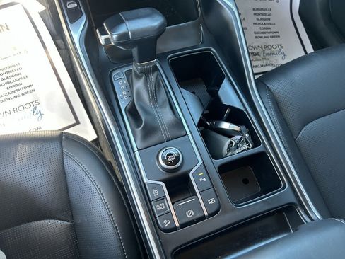 Used 2025 Kia Sorento S FWD image 26