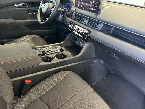 New 2026 Honda Pilot Sport image 18