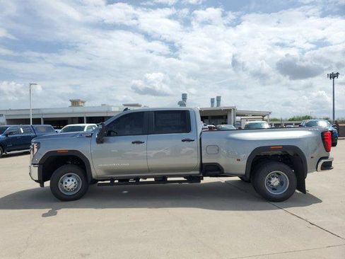 New 2026 GMC Sierra 3500 Pro AWD/4WD image 4