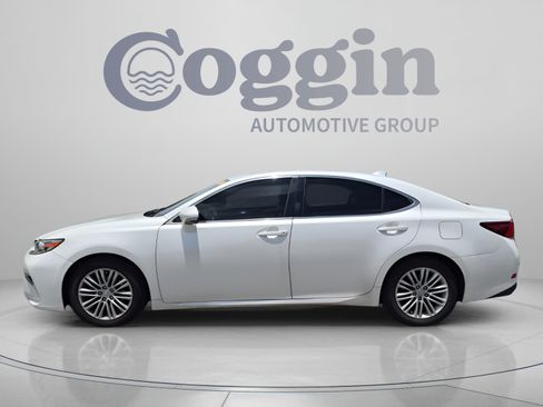 Used 2017 Lexus ES 350 FWD image 2