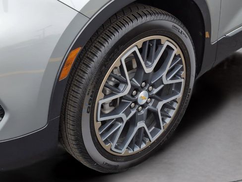 Used 2023 Chevrolet Blazer Premier image 15