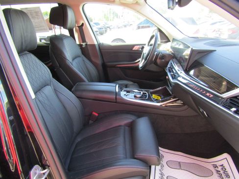 Used 2026 BMW X7 xDrive40i AWD/4WD image 11