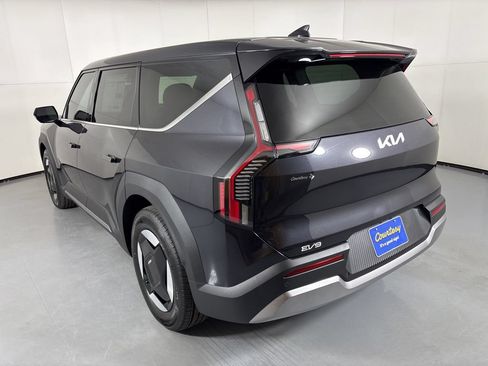 New 2026 Kia EV9 Light RWD image 6