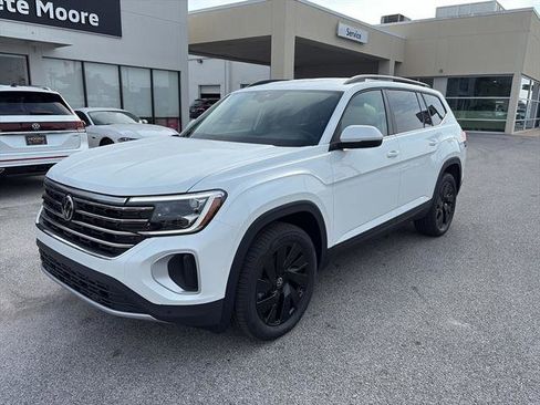 New 2026 Volkswagen Atlas SE image 4