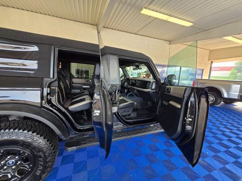 Used 2023 Ford Bronco Wildtrak image 35