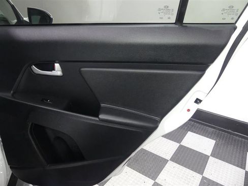 Used 2016 Kia Sportage SX FWD image 25