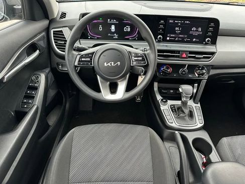 Used 2024 Kia Seltos LX image 13