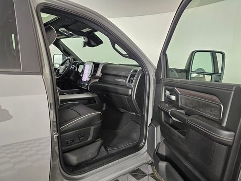 New 2026 RAM 2500 Laramie w/ Night Edition AWD/4WD image 38