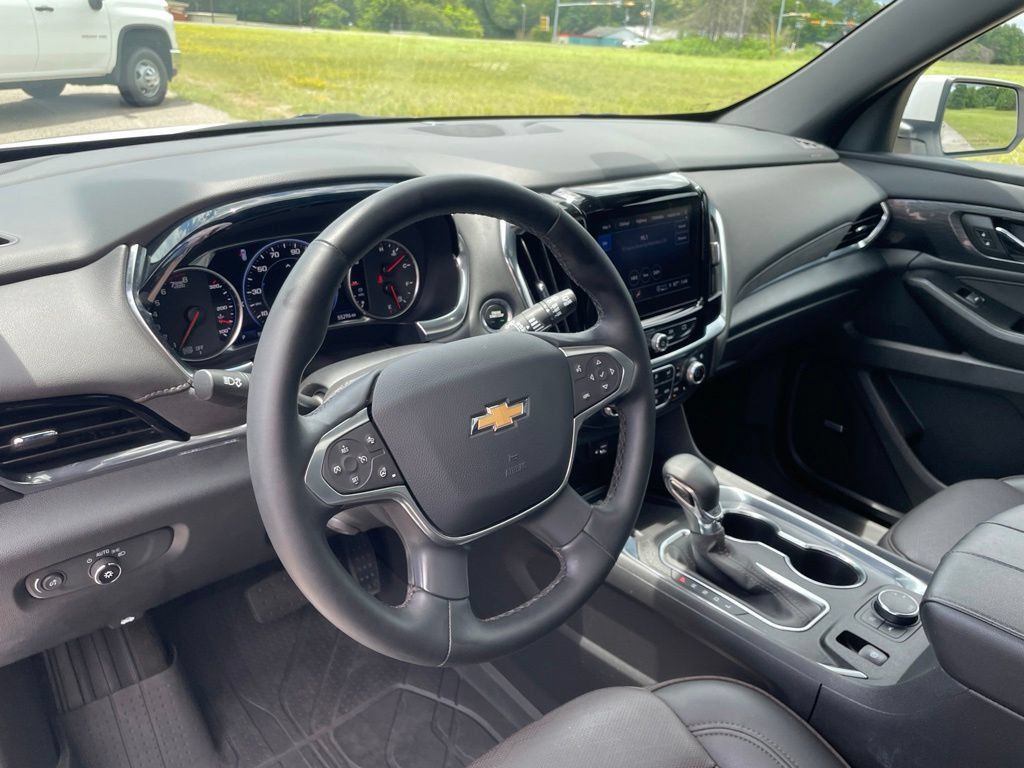 Used 2023 Chevrolet Traverse High Country w/ LPO, Floor Liner Package AWD/4WD image 29