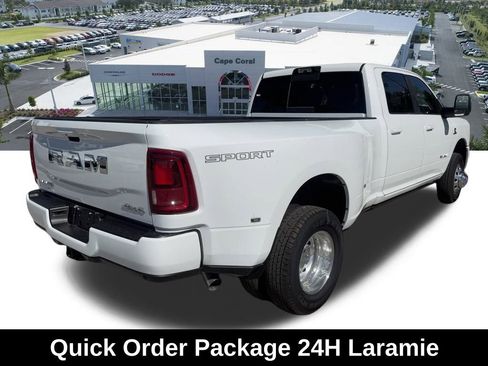 New 2026 RAM 3500 Laramie AWD/4WD image 4