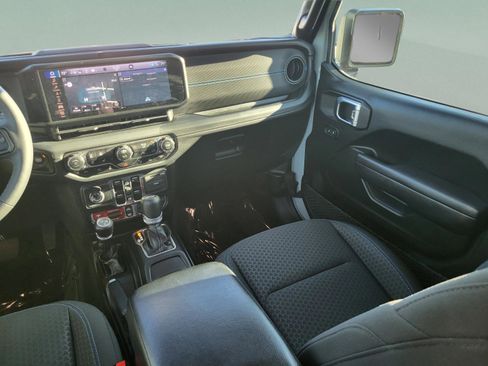 Used 2024 Jeep Wrangler Unlimited Rubicon 4xe w/ Technology Group image 22