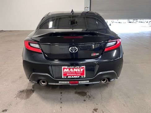 Used 2023 Toyota GR86 Premium w/ ALL Weather Mat Package (TMS) image 4