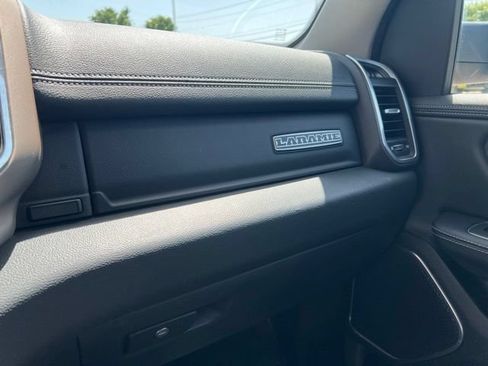 Used 2022 RAM 1500 Laramie AWD/4WD image 16