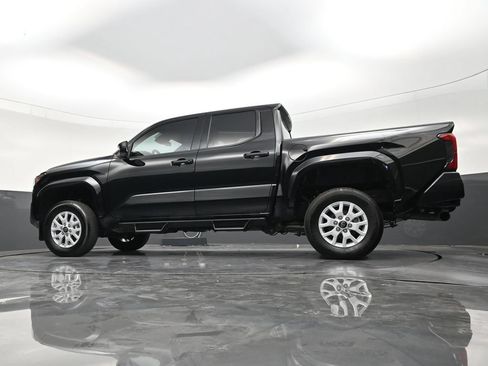 Used 2025 Toyota Tacoma SR AWD/4WD image 21