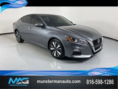 Used 2022 Nissan Altima 2.5 SV