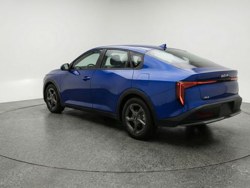 Used 2025 Kia K4 LXS image 6