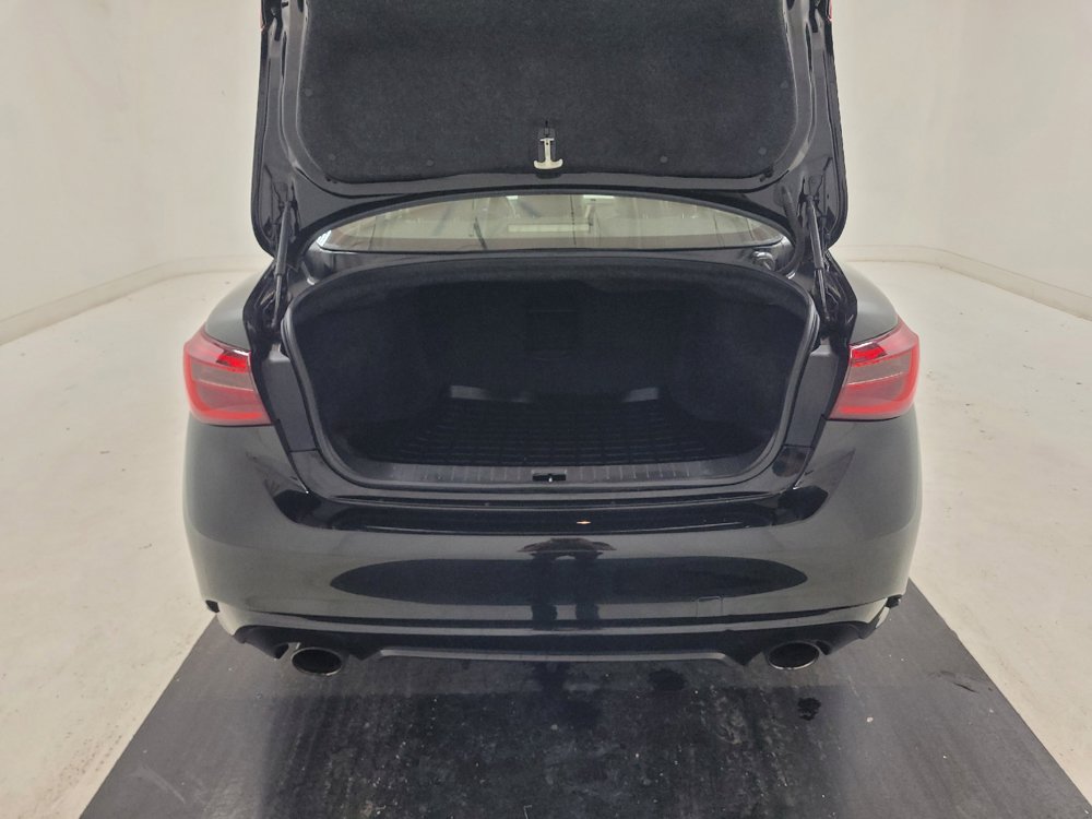 Used 2018 INFINITI Q50 Luxe w/ Cargo Package (L95) AWD/4WD image 29