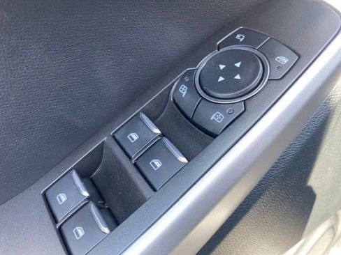 New 2024 Ford Explorer XLT w/ Equipment Group 202A image 14