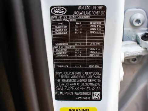 Used 2023 Land Rover Range Rover Evoque S AWD/4WD image 14