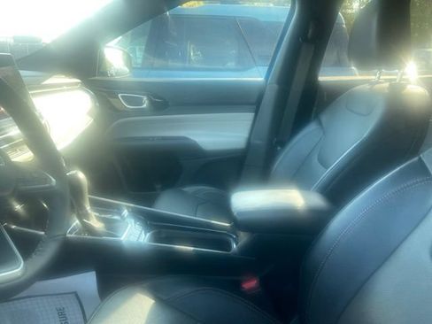 Used 2023 Jeep Compass Limited w/ Sun and Sound Group AWD/4WD image 7