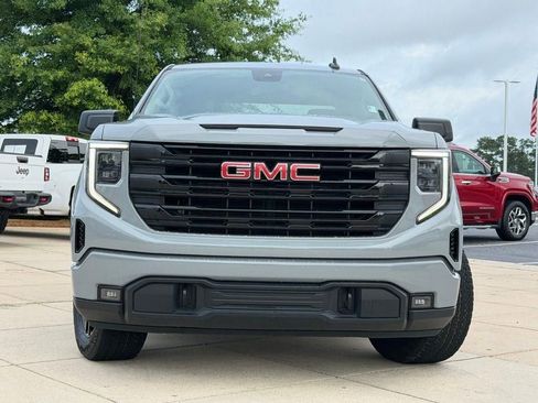 Used 2024 GMC Sierra 1500 Elevation w/ X31 Off-Road Package AWD/4WD image 2