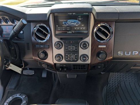 Used 2016 Ford F250 Lariat w/ Lariat Interior Package image 27