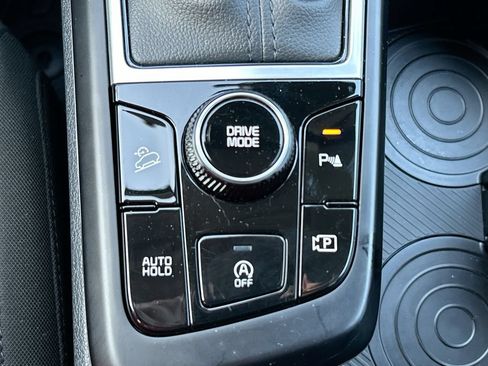 Used 2025 Kia Sportage LX FWD image 31