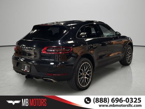 Used 2018 Porsche Macan AWD/4WD image 4