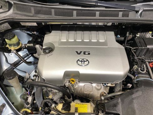 Used 2009 Toyota Sienna FWD image 28