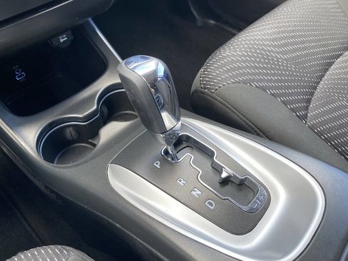 Used 2019 Dodge Journey SE FWD image 36