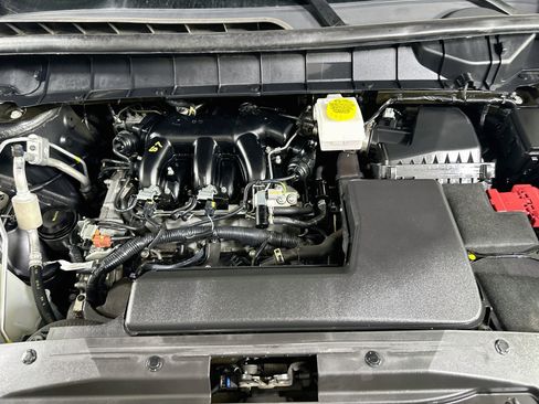 Used 2025 Nissan Pathfinder SL FWD image 35